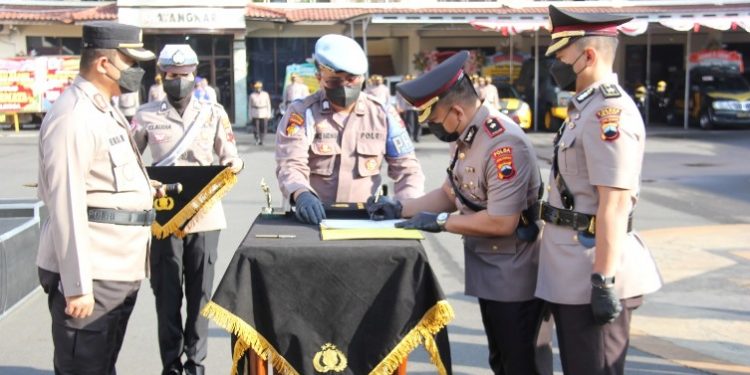 Jabatan Kabag Ops, Dua Kasat dan Dua Kapolsek Jajaran Polres Cilacap Ganti