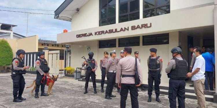 Jelang Jumat Agung, Polresta Cilacap Sterilisasi Gereja