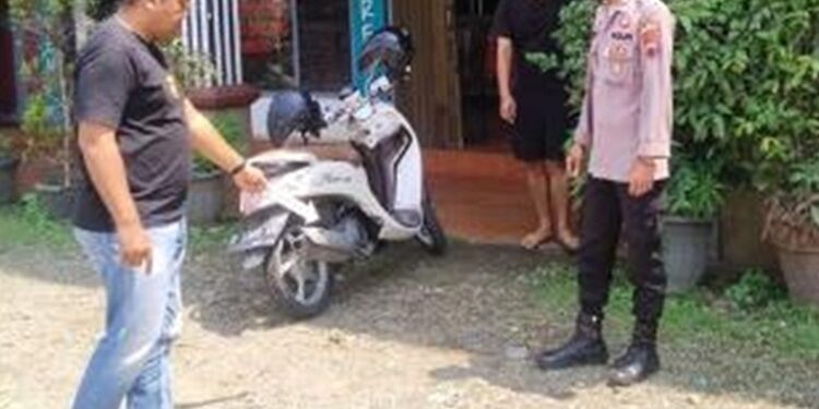 Pesta Miras Pungkasané Maut, Wong Lanang Mati Dikeroyok